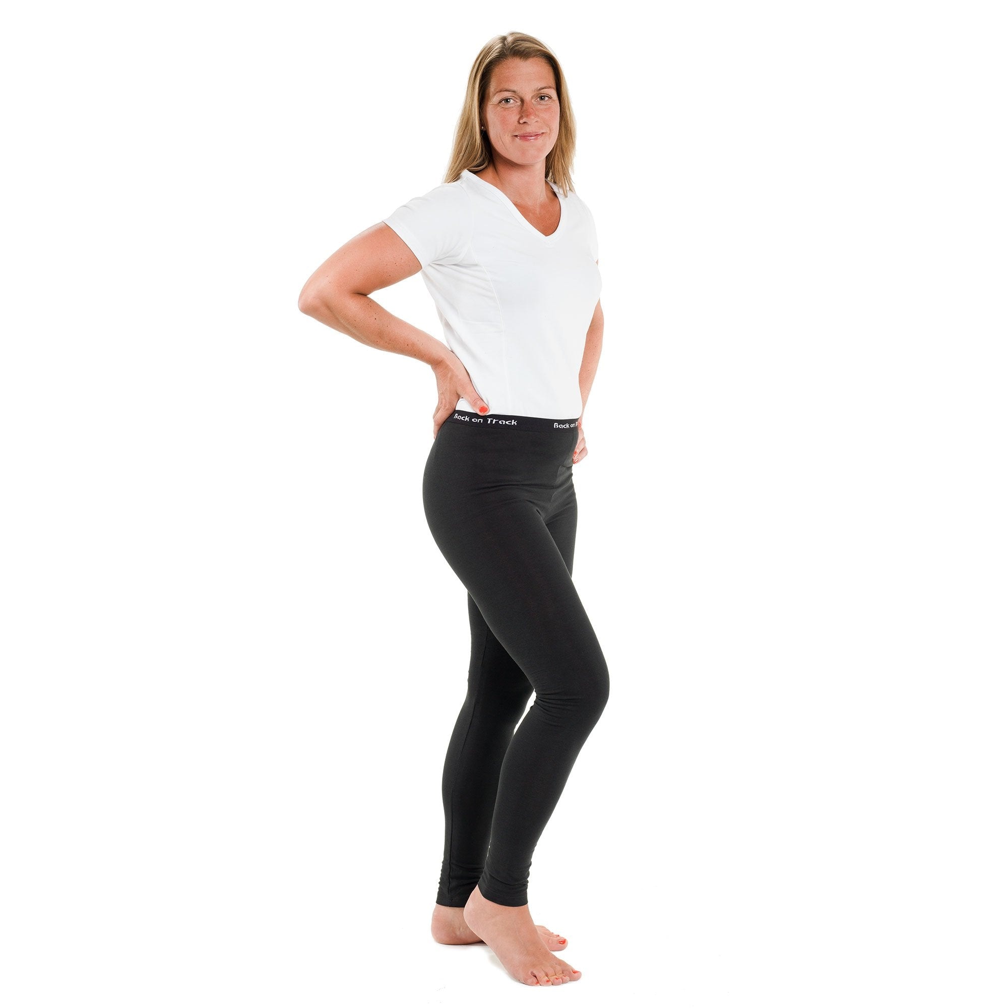 Lange Unterhose für Damen in Schwarz – vollständige Studio-Trageansicht